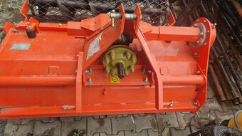 Půdní fréza ,,Zakladač trávníků za malotraktor - 4