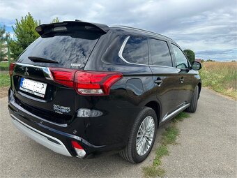 Outlander PHEV 2.4 PLUS FA-P(7/2019, 146 t km)+příslušenství - 4
