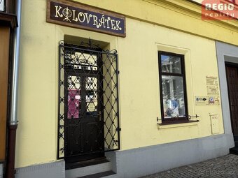 Pronájem komerčního prostoru 30 m2 u místeckého náměstí, uli - 4