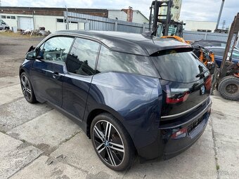 Bmw i3 125kw najeto:51315km rv:2022/7 havarované - 4