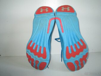 Under Armour....vel.42 - 4