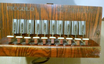 Stará hračka PICCOLO ACCORDEON „INVICTA“ CZECHOSLOVAKIA z 30 - 4