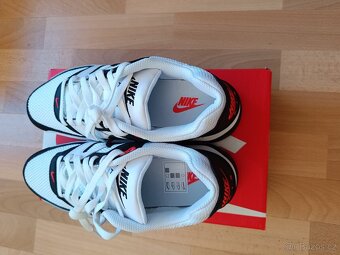 NIKE AIR MAX - 4