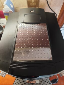 Prodám automatický kávovar Jura F50 - 4