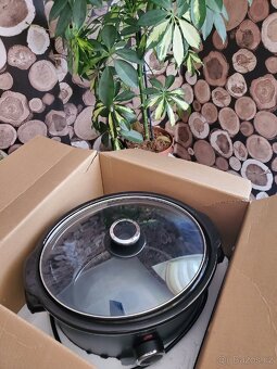 Pomalý hrnec TOMADO - 4