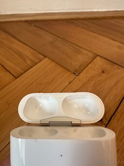 Apple AirPods Pro 2 – USB C nabíjecí pouzdro - 4