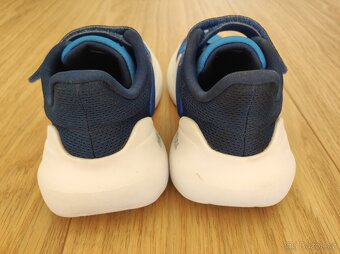 Tenisky Adidas, vel. 33 - 4