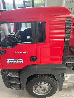 Prodám Bruder nákladní auto MAN - 4