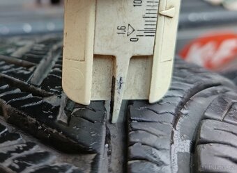 Zimní pneu Michelin Alpin5 205/60 R15 - 4