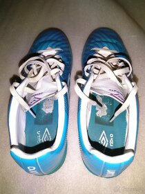 Pánské sálové boty UMBRO vel. 43 EUR (vnitřek 25.5 cm) - 4