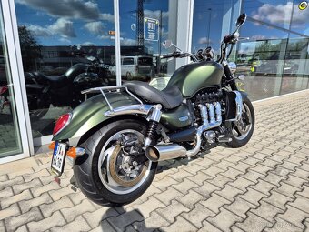 Triumph Rocket III Roadster - 4