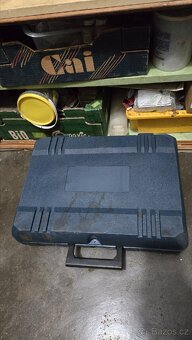 Bourací a vrtací kladivo - 4