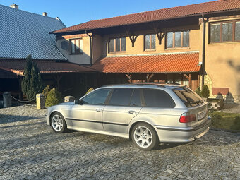 BMW E39 528i - 4