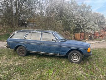 Mercedes w123 240td - 4