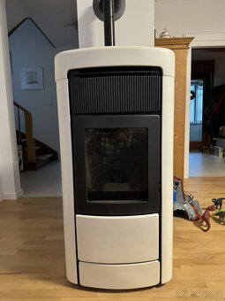 Peletová kamna vodonosná 18 KW, Layma Idro 18 bílá. Model 20 - 4
