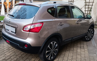 QASHQAI 1,6i - 4