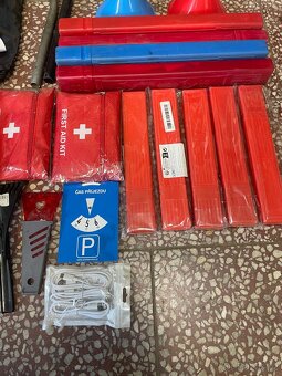 Výbava do auta vše za 1000,- - 4