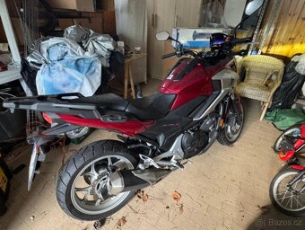 Prodám HONDA NC 750 X 1782 KM - 4