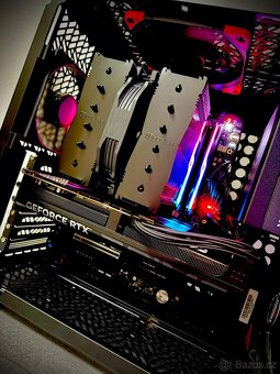 ZÁNOVNÍ HERNÍ BESTIE R7 9800X3D/32GB RAM/RTX 5070/1TB SSD - 4