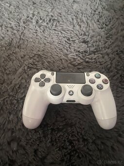 Playstation 4 - 4