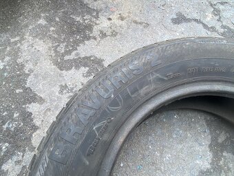 Prodám 2ks letní Barum 195/65 r15 - 4