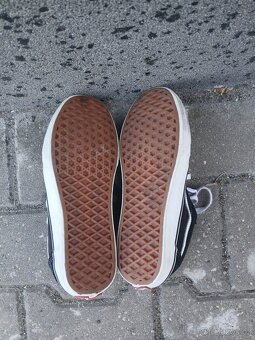 👟Stylové dětské Vans boty vel. 38–39 – černobílé - 4