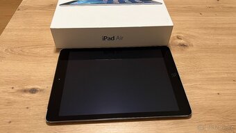 Apple iPad Air 32GB, příslušenství, 1400Kč - 4