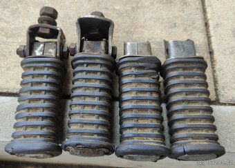 Jawa 350/634, 250/623, 350/633 Bizon, Californie - stupačky - 4