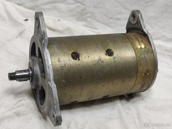 ŠKODA 1000MB NOVÉ NEBO ZÁNOVNÍ DYNAMA - 4