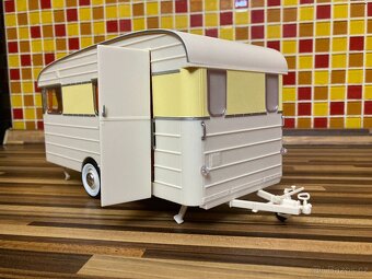 Caravan 1:18 - 4