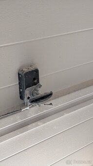 Sekční garážová vrata Hörmann EPU40 – 2250 × 2000 mm, bílá - 4