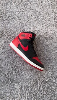 Air Jordan 1 Retro High ‘85 OG Bred 2025 - 4