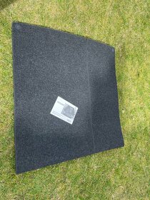 Prodám-Gumotextilní rozkládací koberec do Škoda Superb 3 - 4