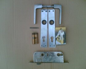 Dveřní komplety-zámek,klika,štíty,FAB,klíče,šroubení - 4