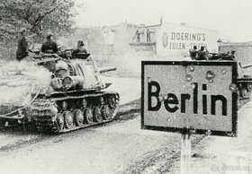 plechová cedule: Berlín 1945 - 4
