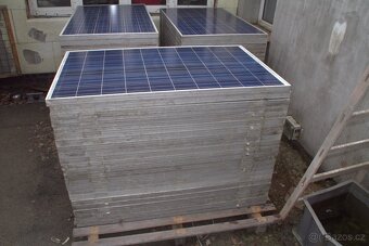 Prodám solární panely Yingli Green Energy 240w - 4