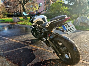 TRIUMPH STREET TRIPLE 765 R 2024 - 4