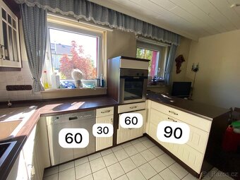 Moderní kuchyňská linka se spotřebiči - 4