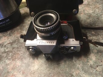 Praktica LTL + carl zeiss 2.8/50 a Zenit EM + Helios 2/58 - 4