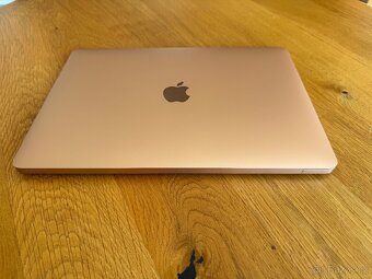 MacBook Air, Retina, 13palcový, 2019, 16 GB - 4