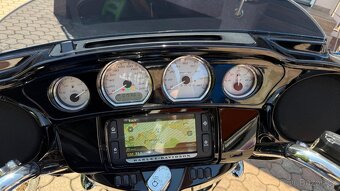 Harley Davidson Street Glide Anniversary 115 - 4