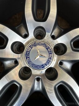 Mercedes E class W213 AMG R19 5x112 Zimní Michelin Alpin - 4
