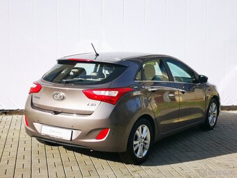 Hyundai i30 1.6 GDI Trikolor 99kW 1.majitel ČR - 4