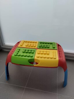 Multifunkční stoleček mega blocks - 4