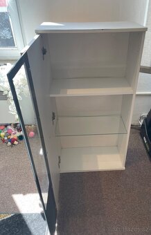 Moderní vitríny / skříňky 2 ks - 4