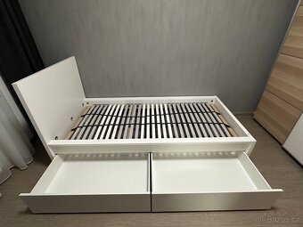 Postel MALM 90×200 + úložné díly + lamely - 4