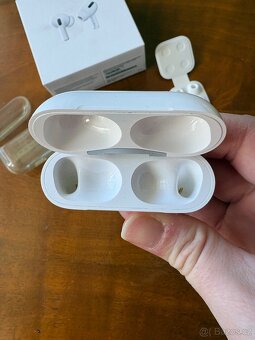 Sluchátka Apple Airpods Pro 1 - 4