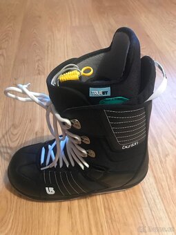 Snowboard včetně vázání, bot, obalu jako nový - 4