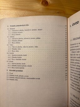 Deskriptivní geometrie pro 1. ročník SPŠ stavebních - 4