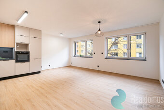 Pronájem nadstandardního bytu 3+kk, 88,2 m², B. Smetany, Čes - 4